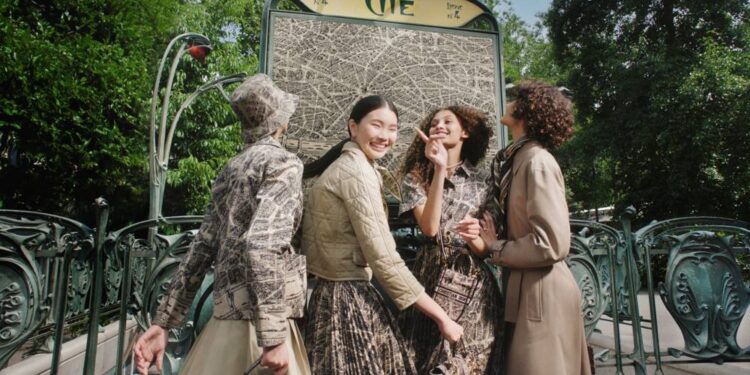 DIOR feiert Paris: Eine Elegante Reise durch die Stadt der Liebe