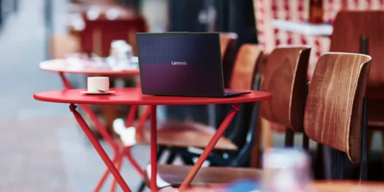 Lenovo auf dem MWC 2025: KI treibt die Zukunft von Kreativität und Produktivität an