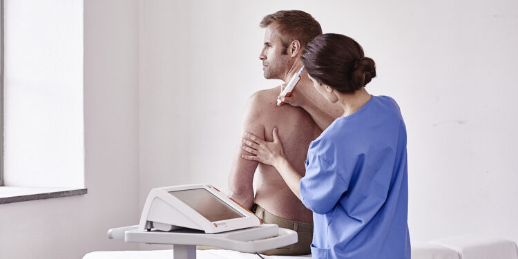 Ein Blick auf die Haut kann Leben retten